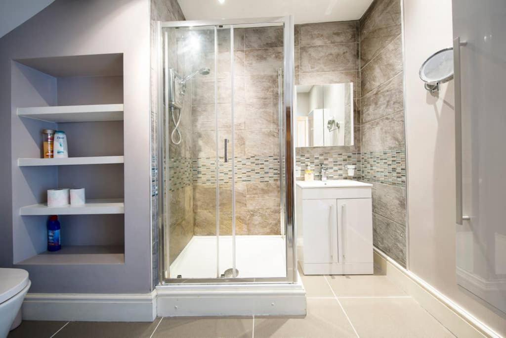 בריסטול Clifton Spacious 3 Bed Apt & Parking - Simplycheckin מראה חיצוני תמונה